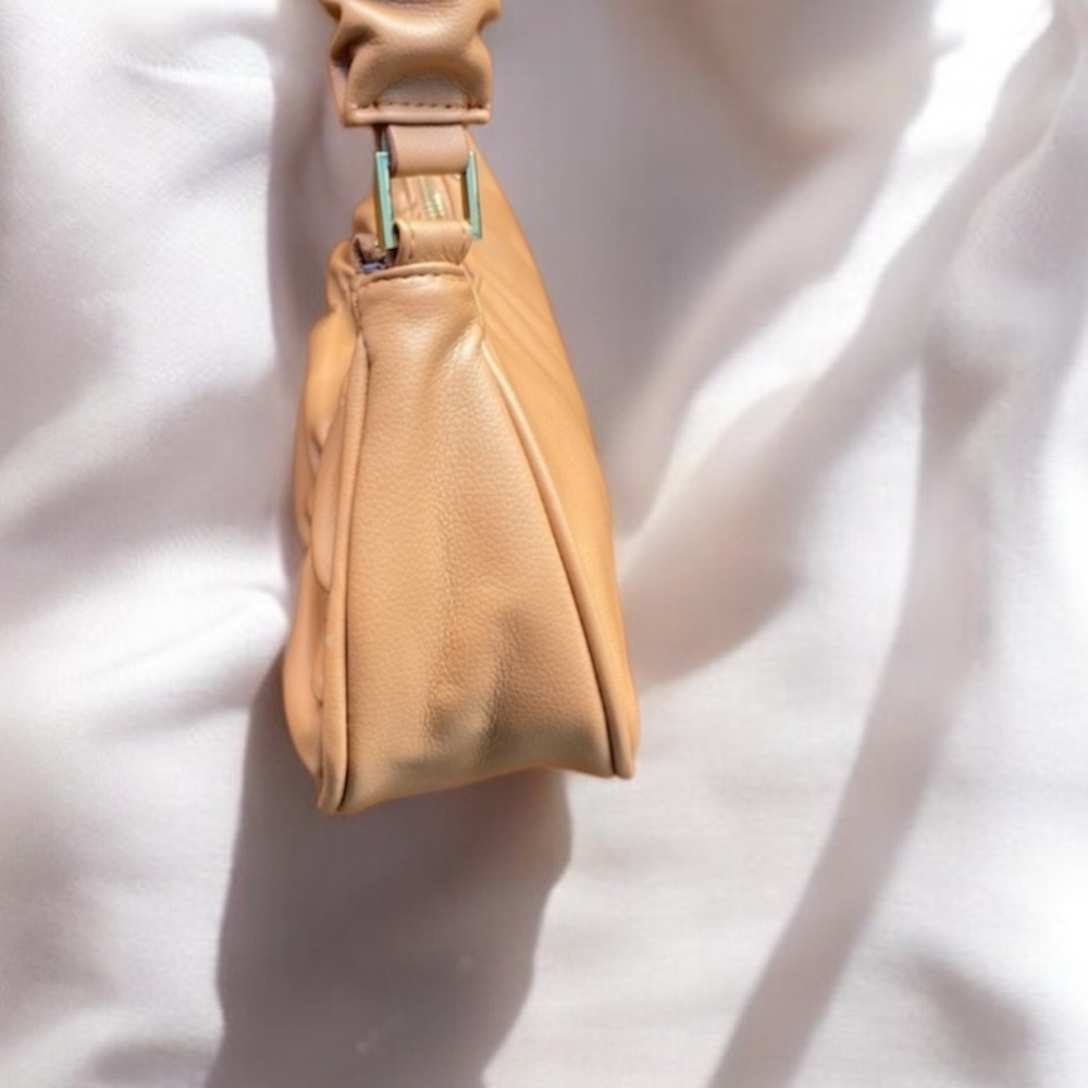 WILD FABLE Ruched Shoulder Bag Carmel Tan Brown color like new no tags - Picture 10 of 14